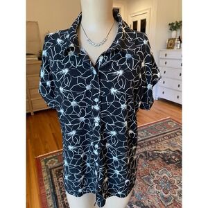 Casa Cabana Medium Black White Floral Rayon Short Sleeve Button Down Shirt